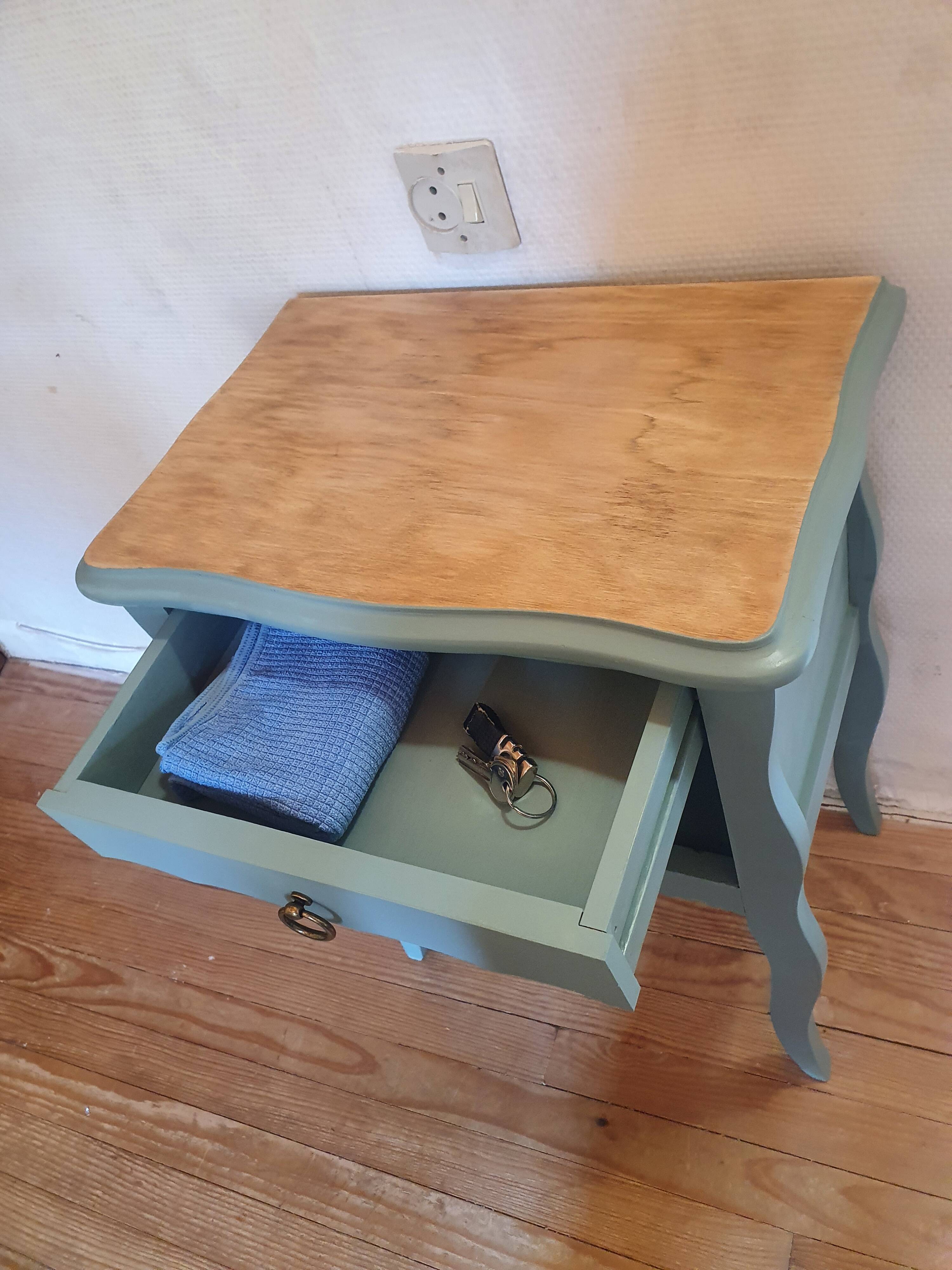 Table de chevet / Guéridon rénové Vert Sauge & Bois brut