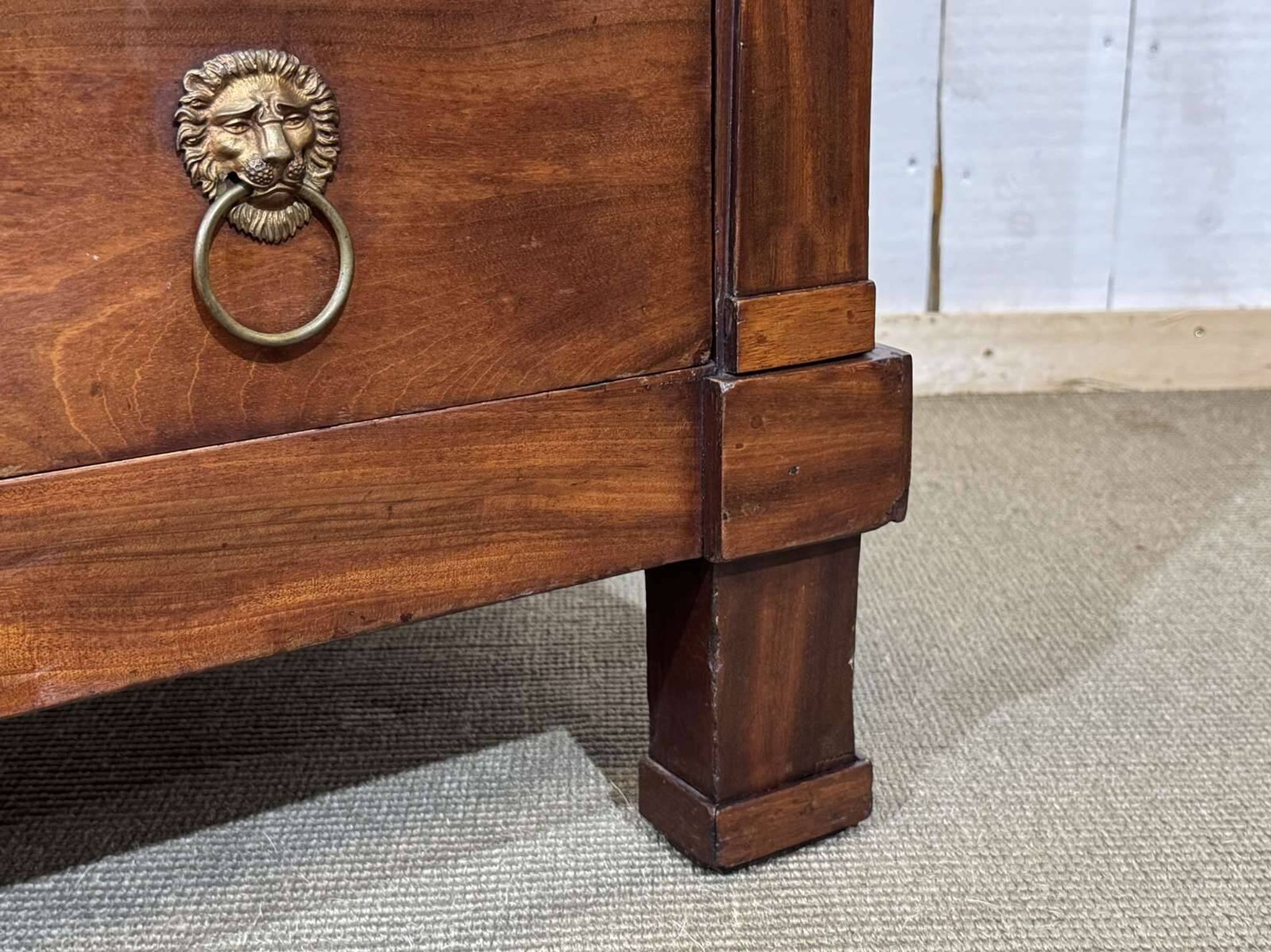 Commode Empire en acajou et dessus marbre XIXème
