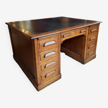 Bureau antique en chêne