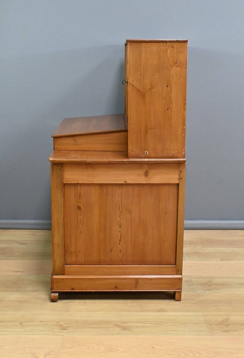 Pitch Pine Commercial Furniture with Lectern – 1920