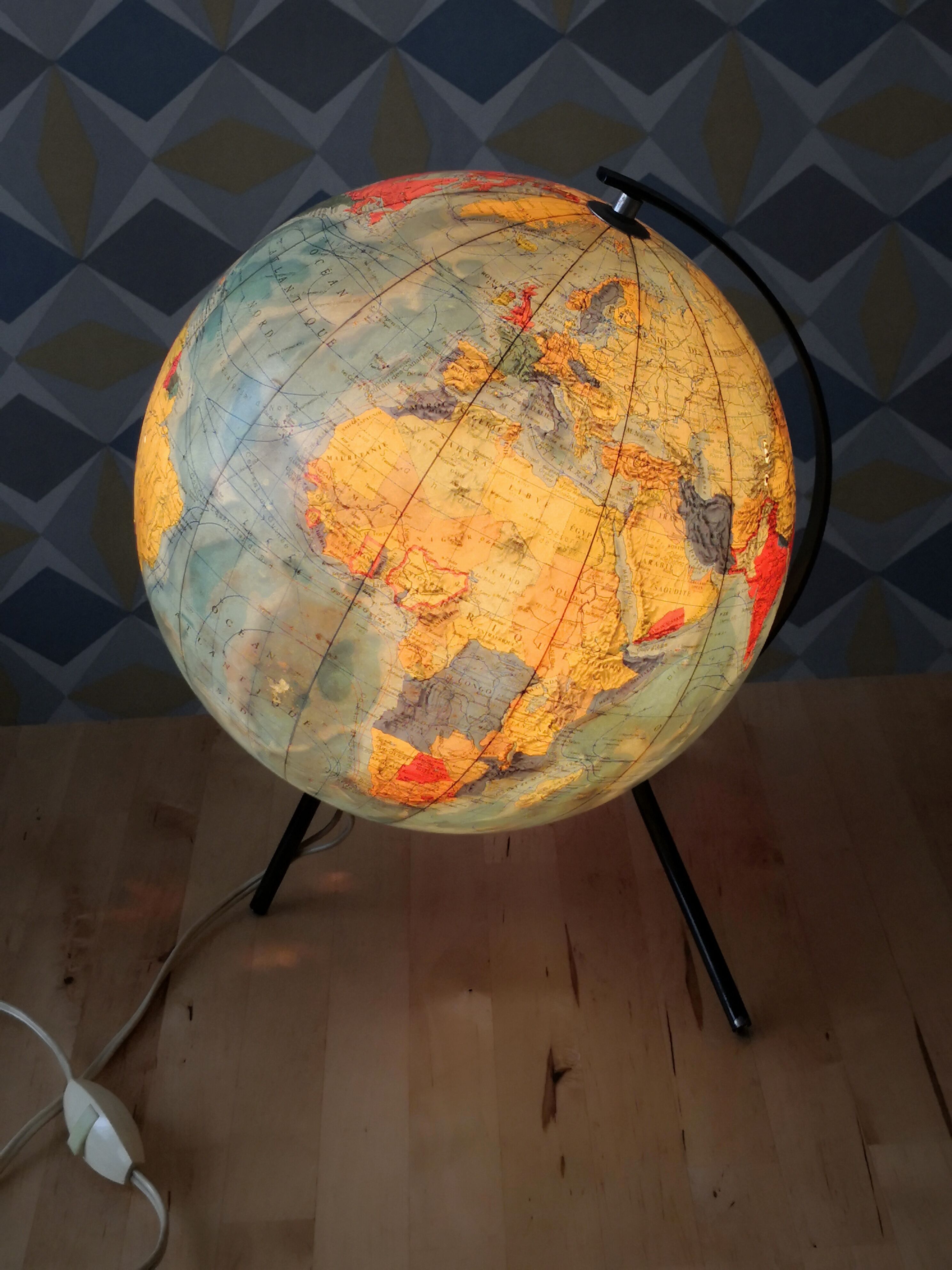 Earth globe by George Philippe&Son 1966