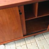 Sliding-door sideboard