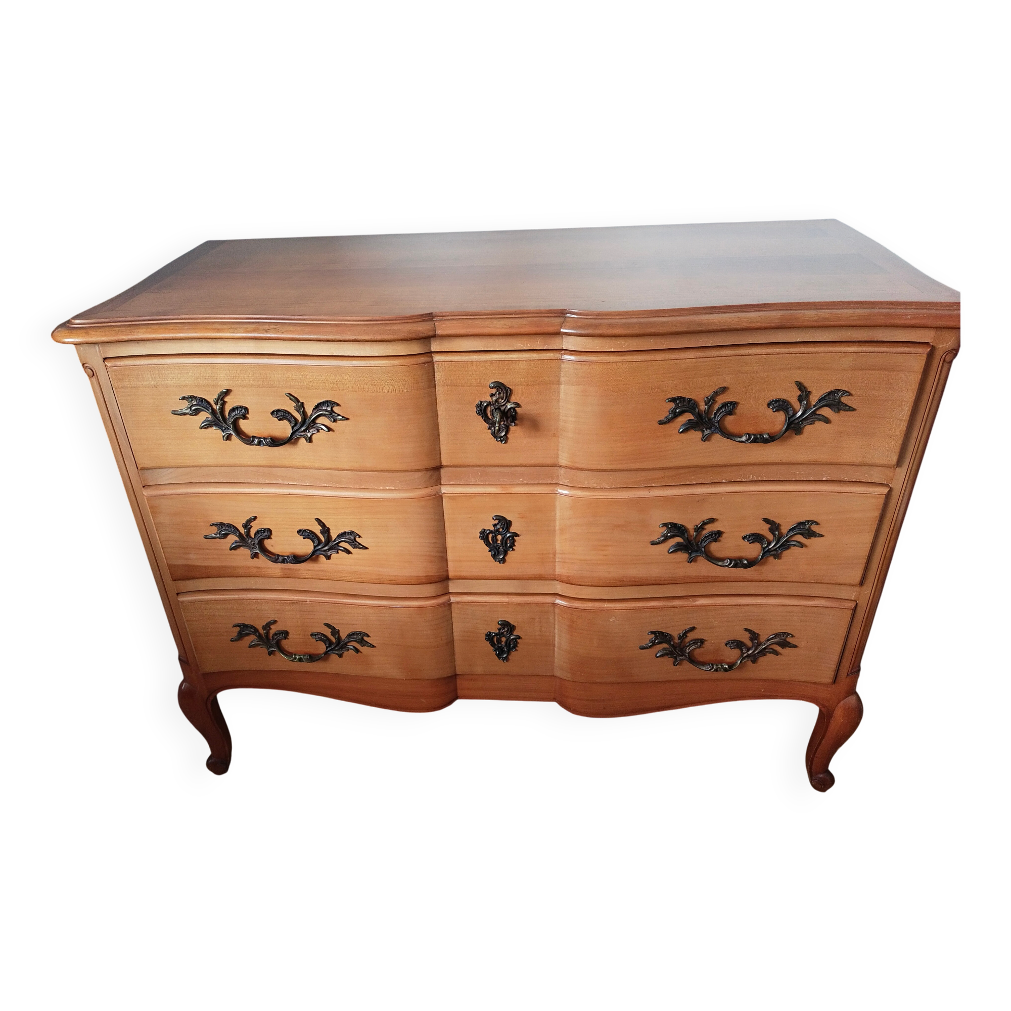 Louis XV commode style