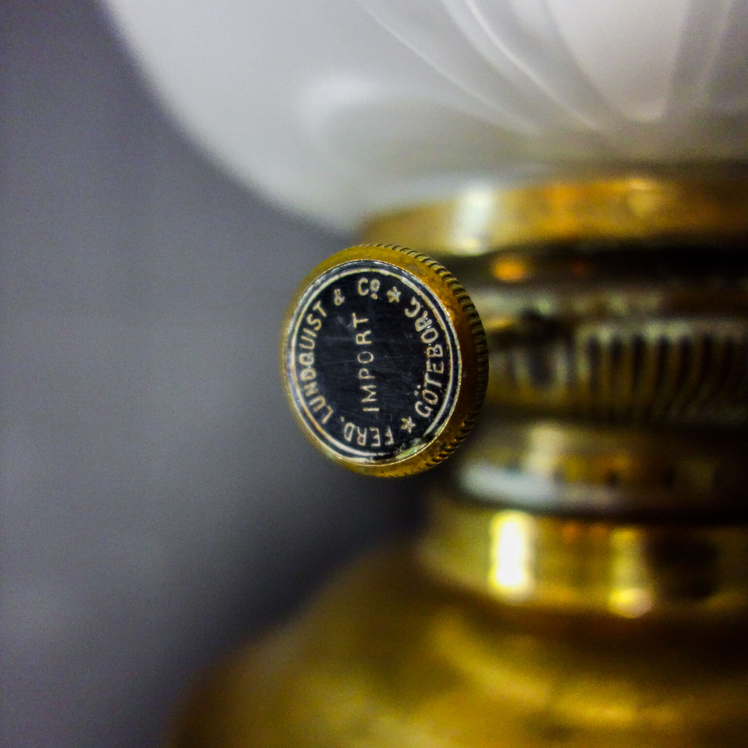 Art nouveau floor lamp with alabaster top - gold