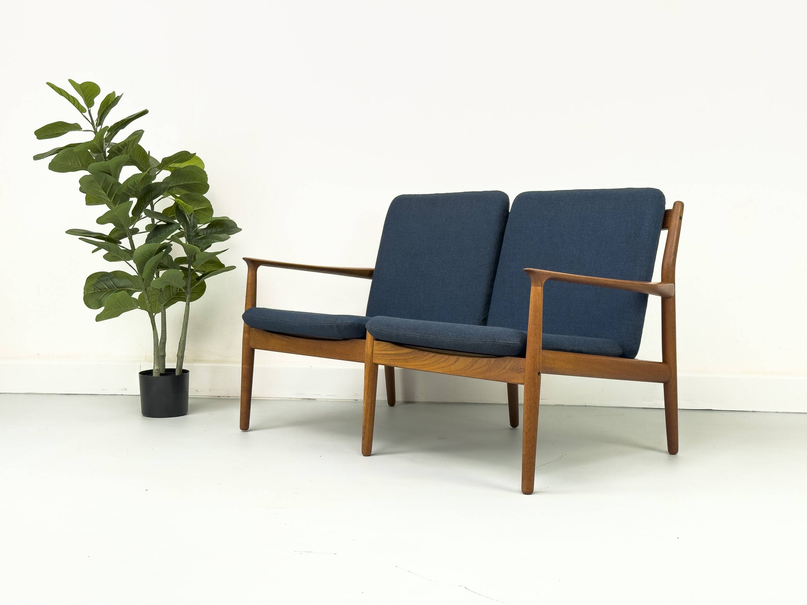 Danish Teak Lounge Sofa by Svend Aage Eriksen for Glostrup, 1960s