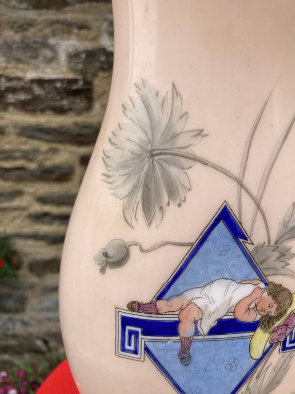 Rare vase opaline de la cristallerie baccarat decor art déco art nouveau