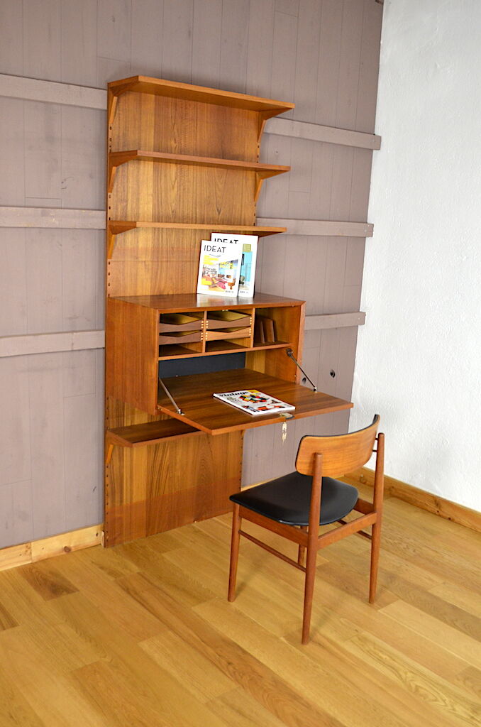Wall system writing desk Poul Cadovius in teak 1960