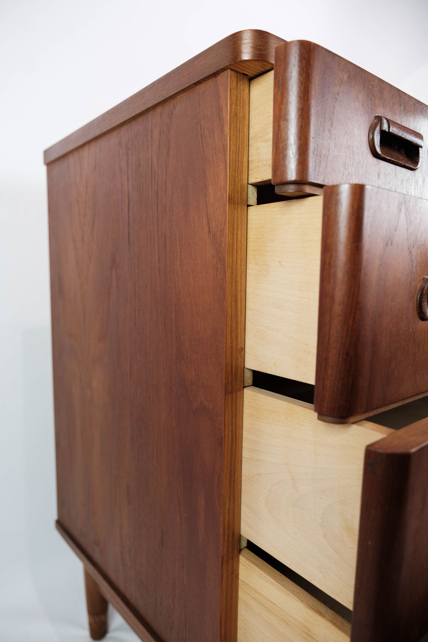 Chest of drawers in teak with four drawers, of Danish design, 1960s