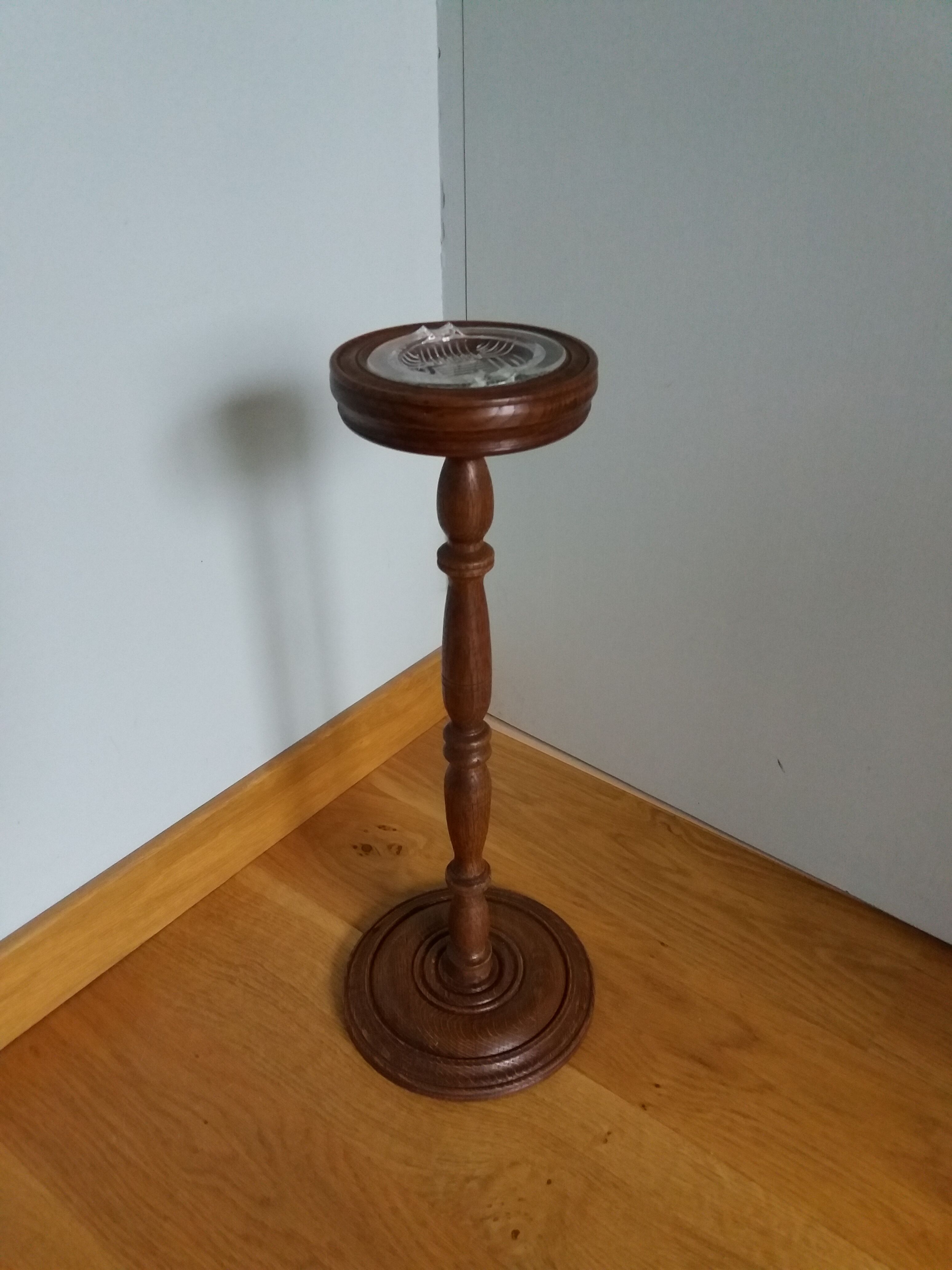 Turned wooden ashtray holder