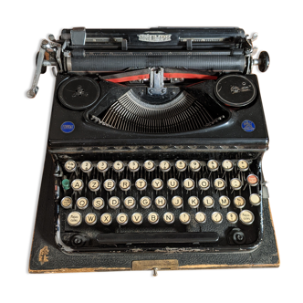 Machine à écrire Triumph Perfekt