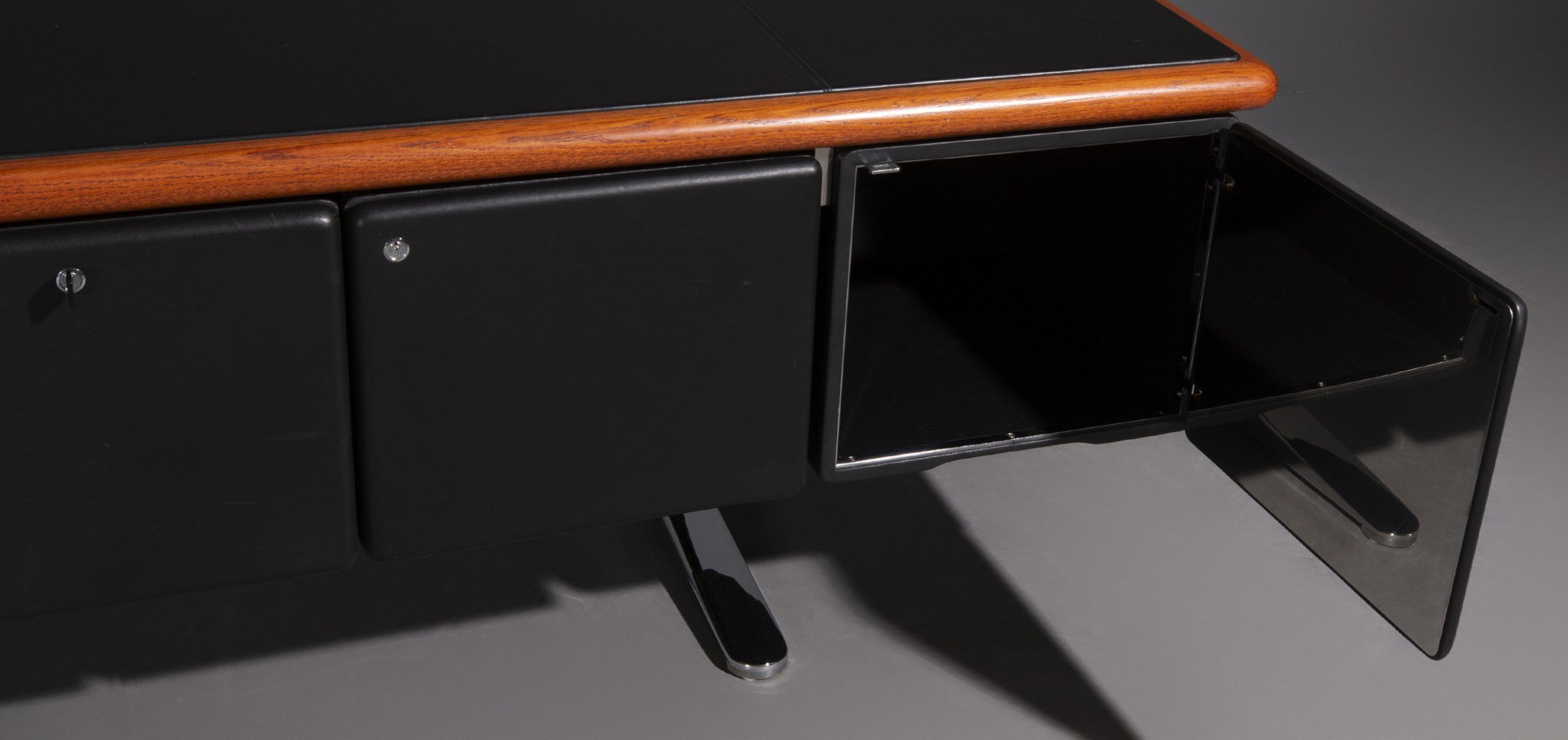 Sidbeoard by Warren Platner for Knoll International