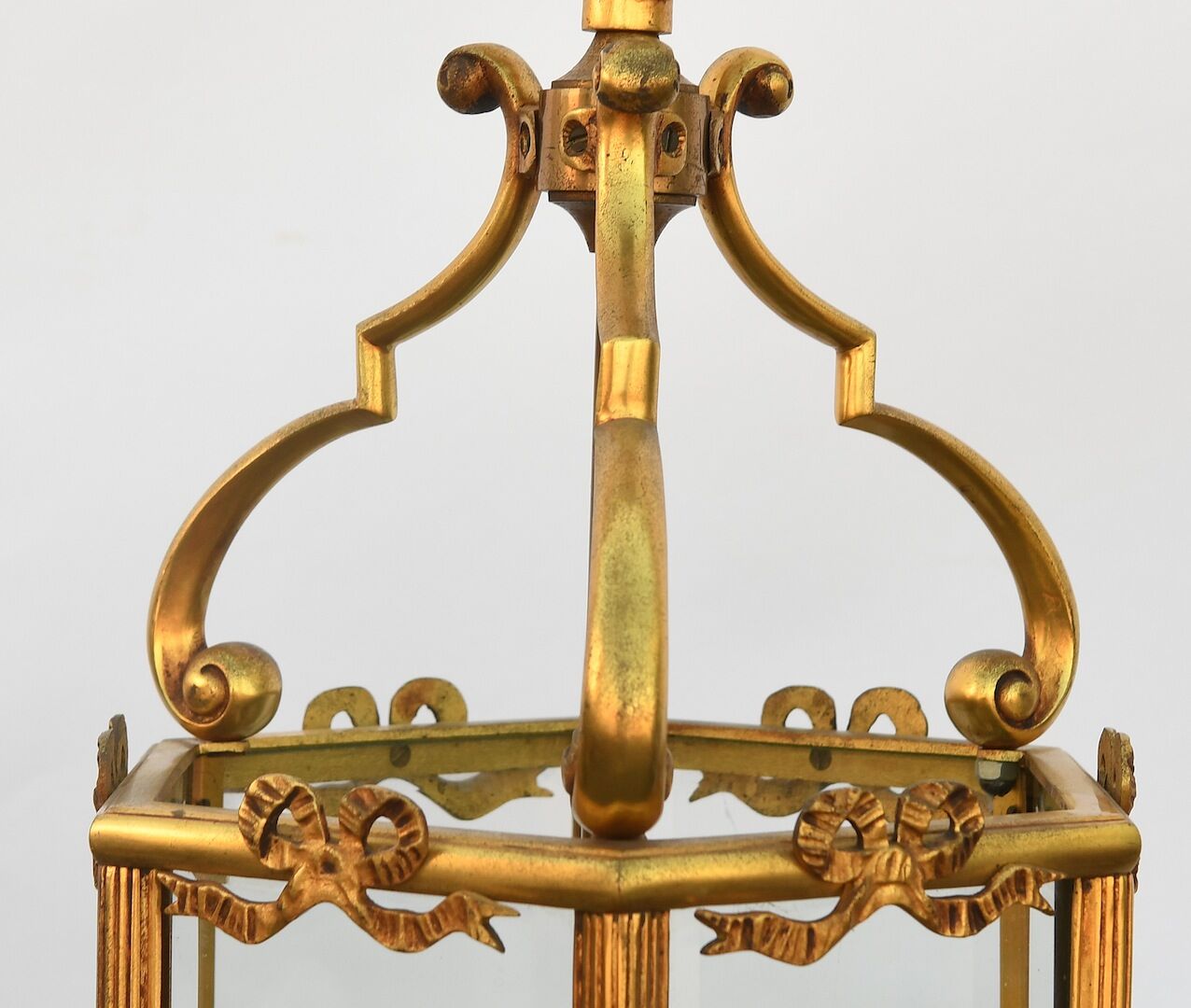 Three-light lantern in gilded bronze