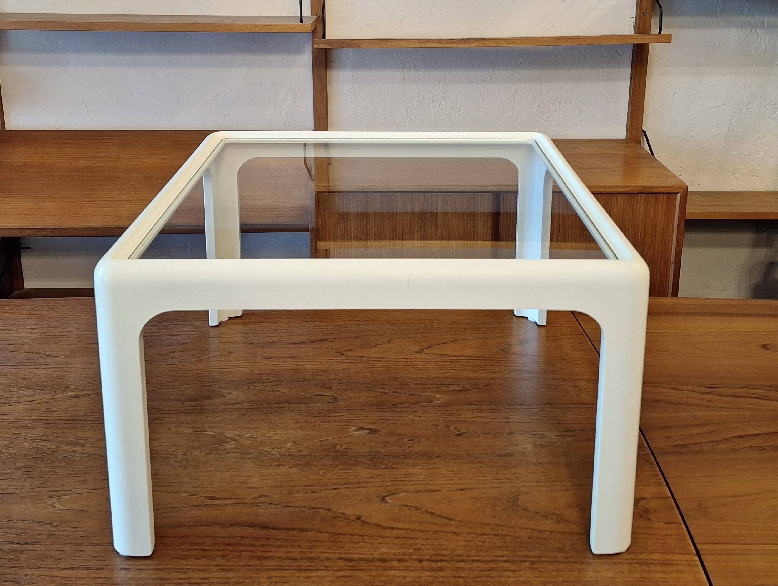 Coffee table in white lacquered wood with glass top, 1960s