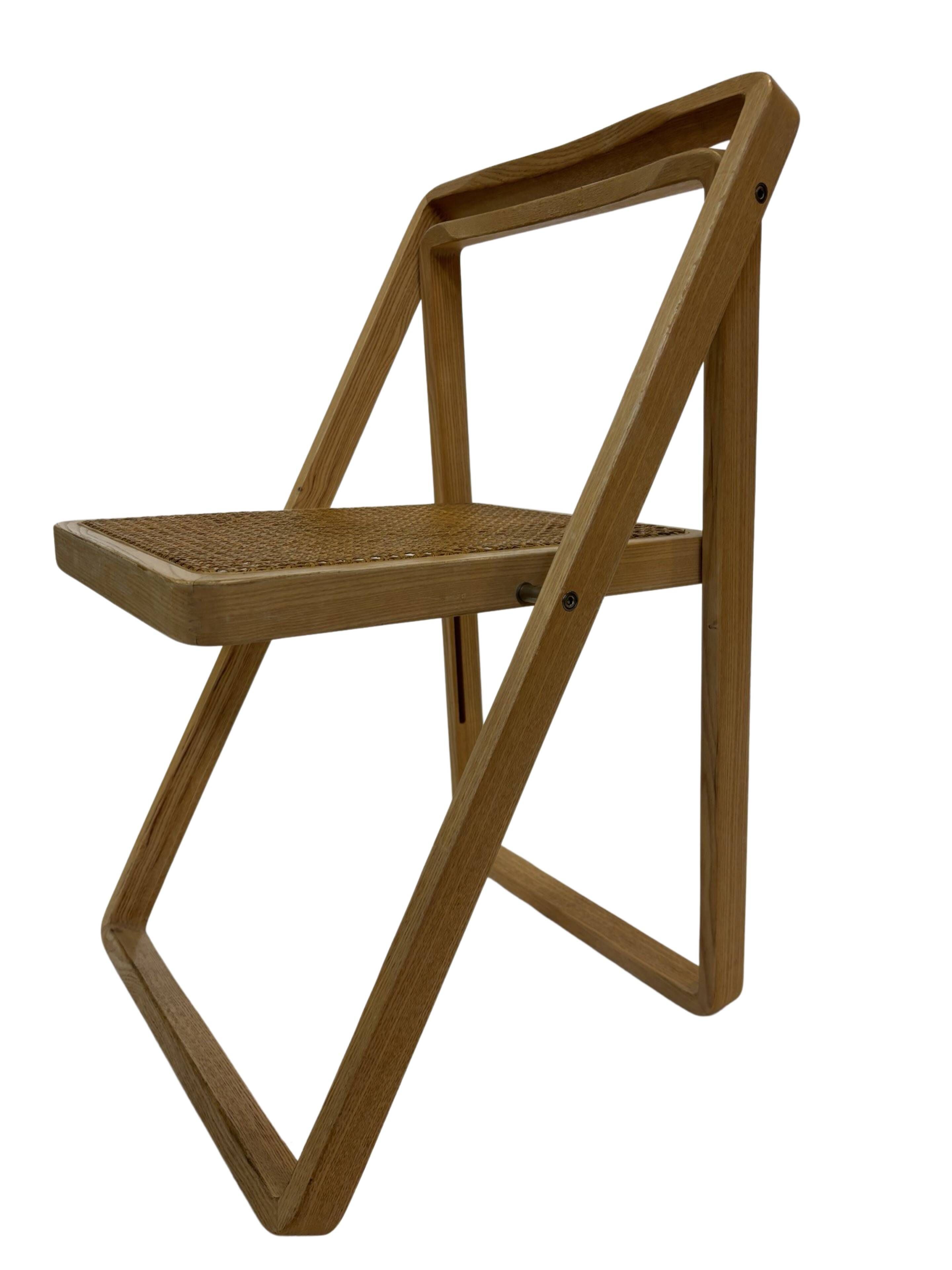 Ensemble vintage de 4 chaises pliantes, design en sangle et bois, années 1970