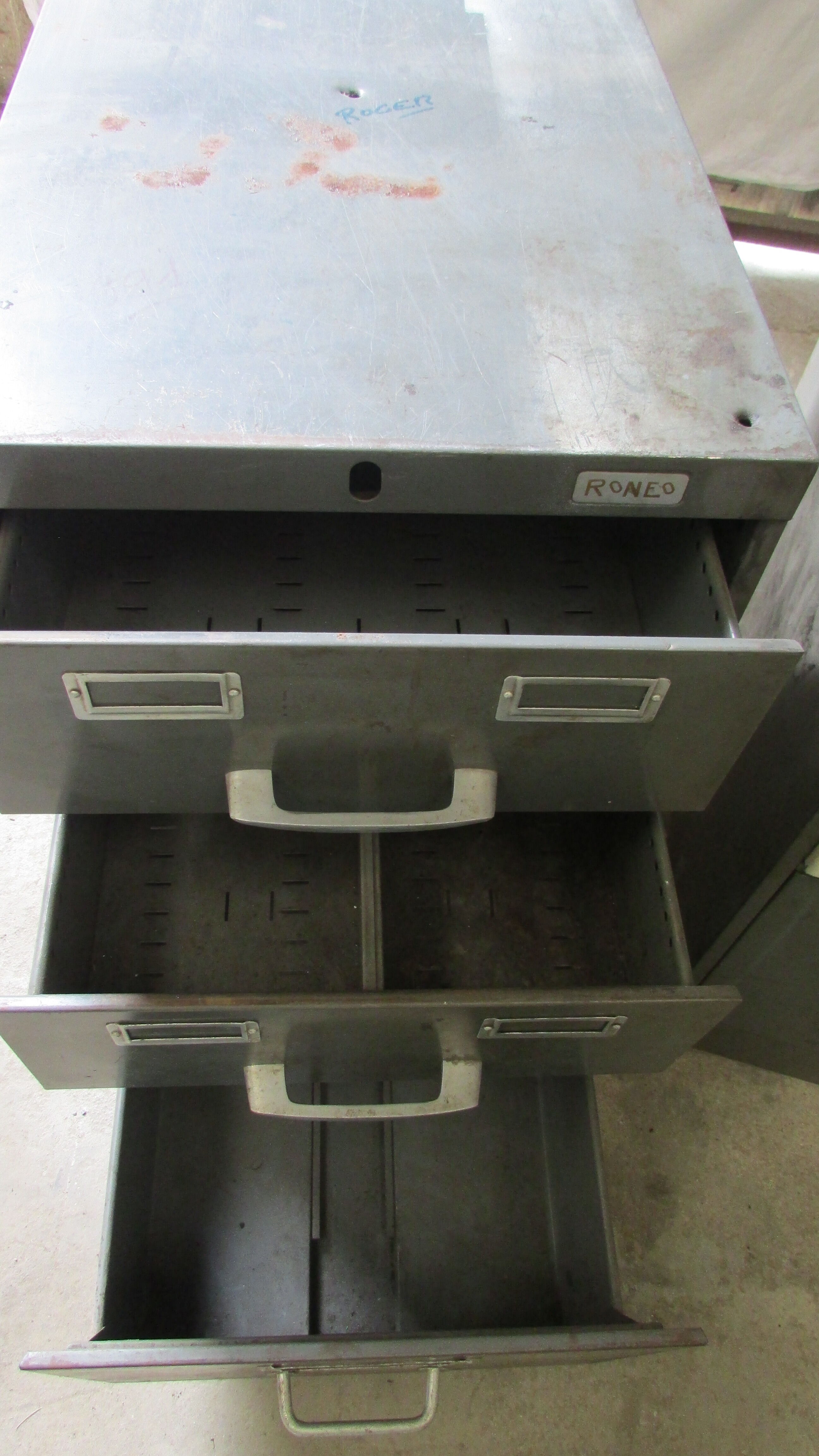 Set of 2 metal lockers Ronéo