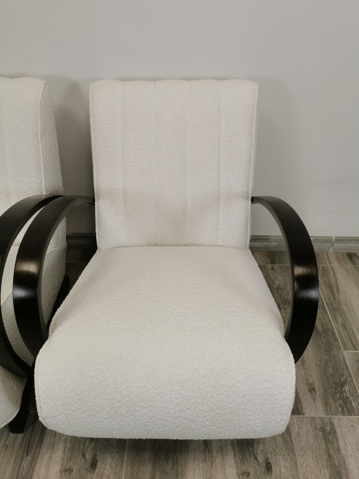 Restored armchairs by Jindrich Halabala, Set of 2