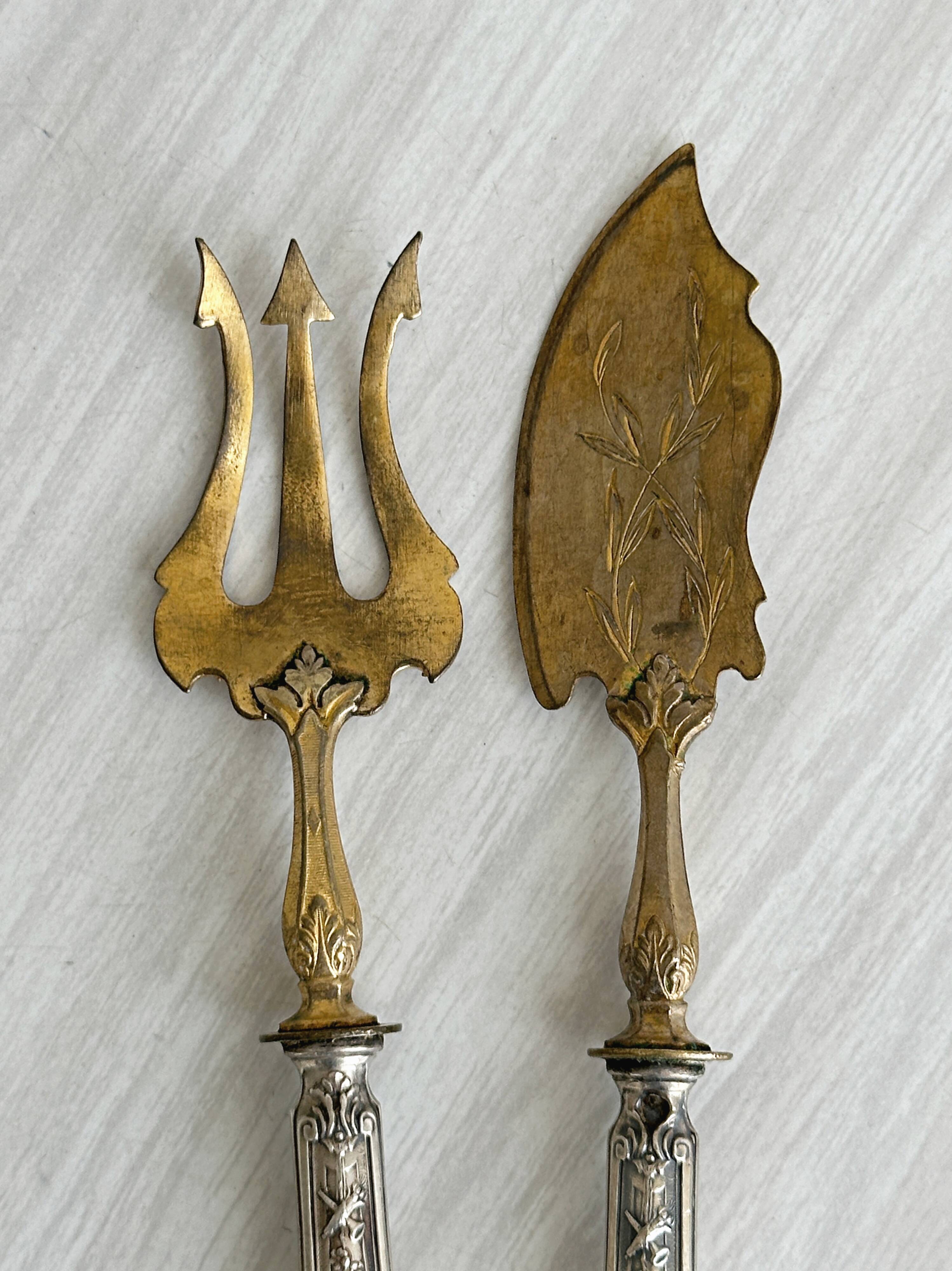 Set de 4 couverts de service anciens