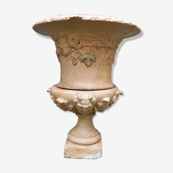 Vase Médicis en terre cuite, époque XVIIIème