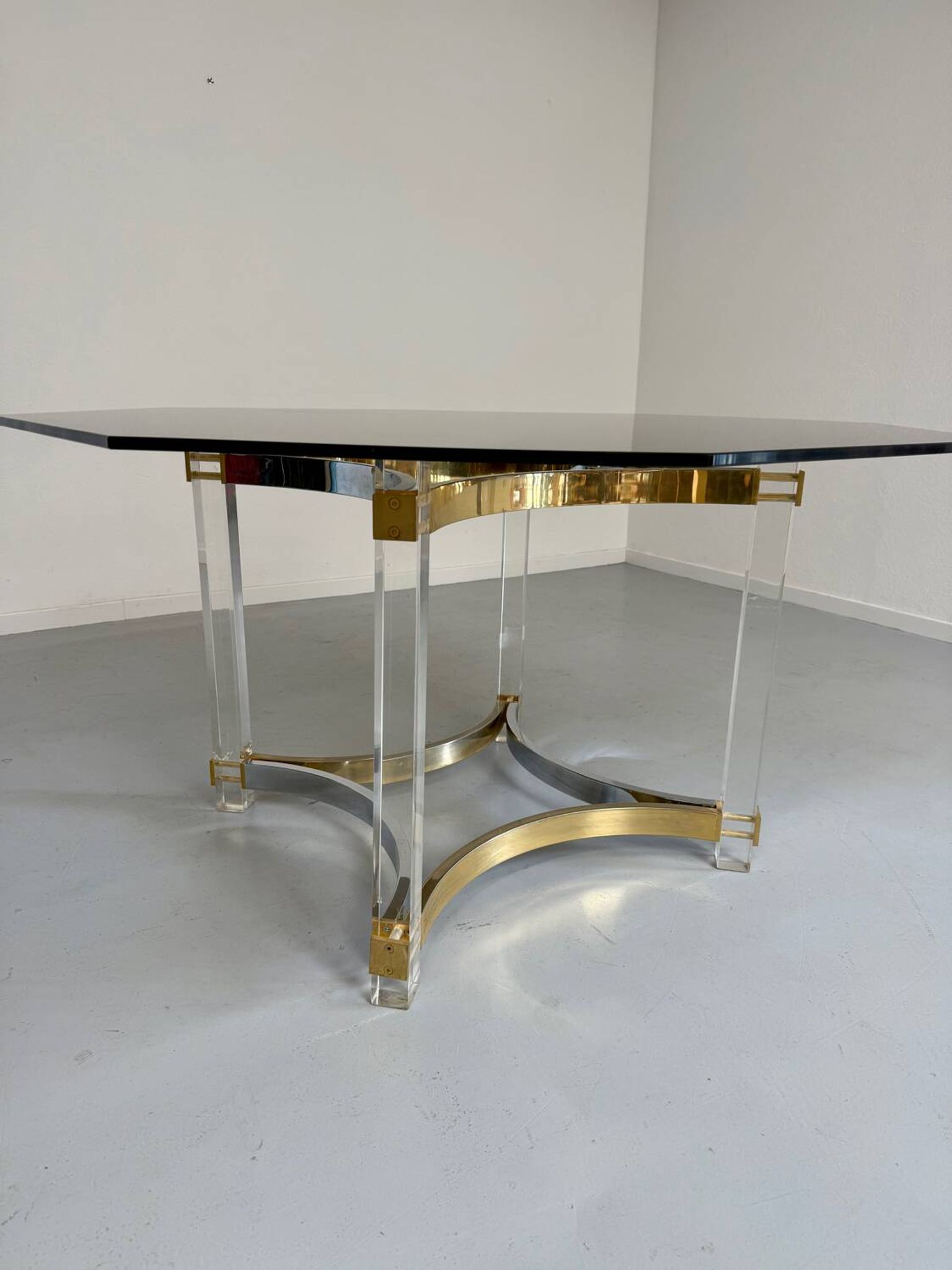 Ancienne table à manger design italien d'Alessandro Albrizzi années 70