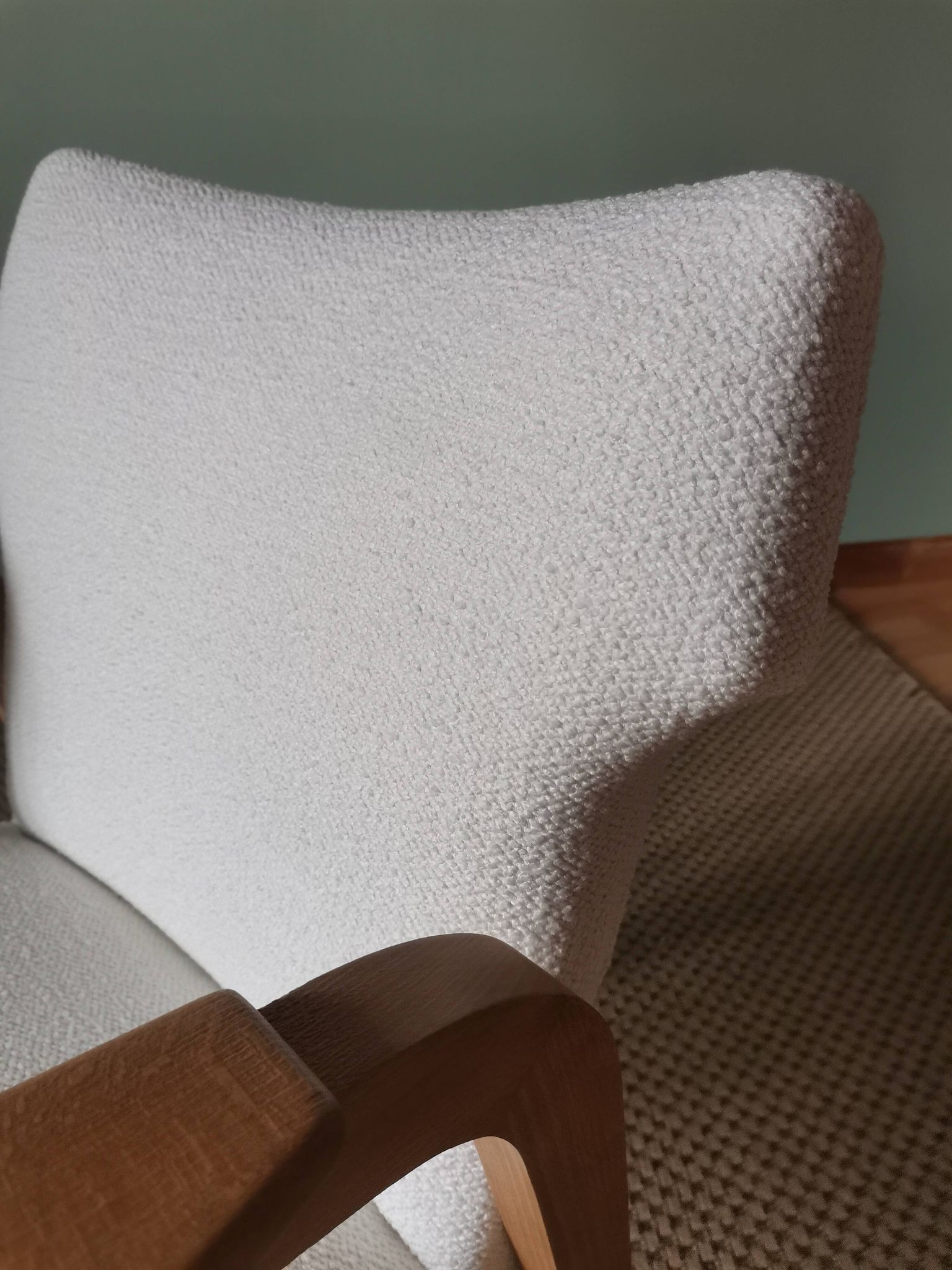 Scandinavian armchairs by Roger Landault in white.