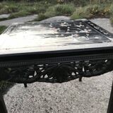 Chinese black lacquer side table with multicoloured inlays, 1950s.
