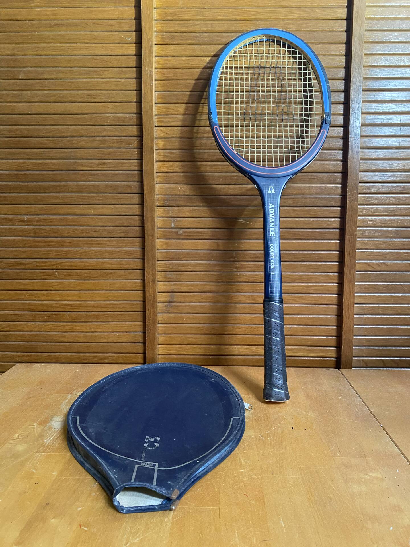Vintage tennis racket courrier advance court ace 2 wood cover