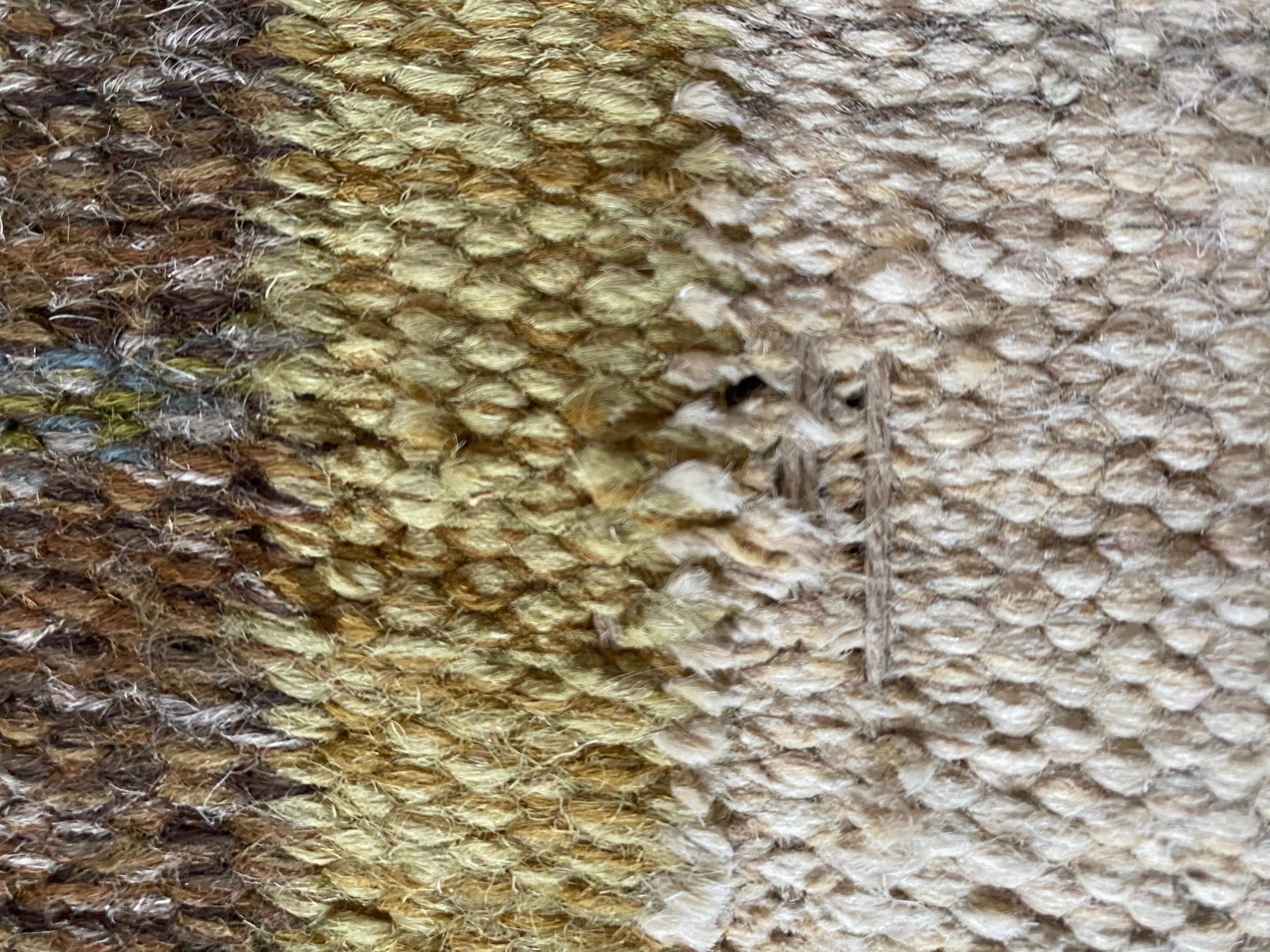 Tapis à tissage plat Röllakan rose et blanc moderne scandinave, Suède, années 1960.