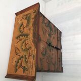 Table de chevet chinoise dessus d'aile des années 60-70