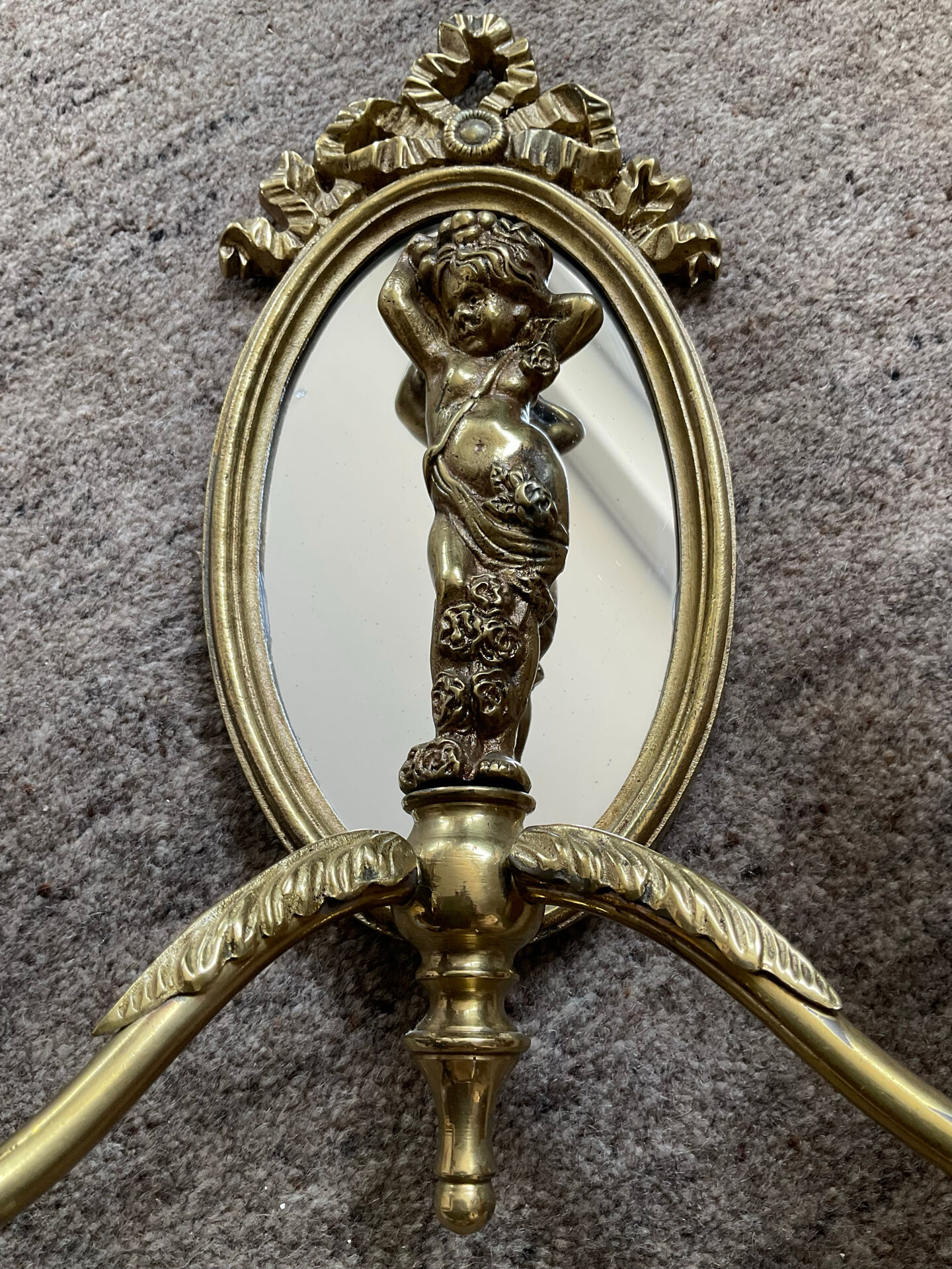 Antique Louis XVI style wall light in bronze