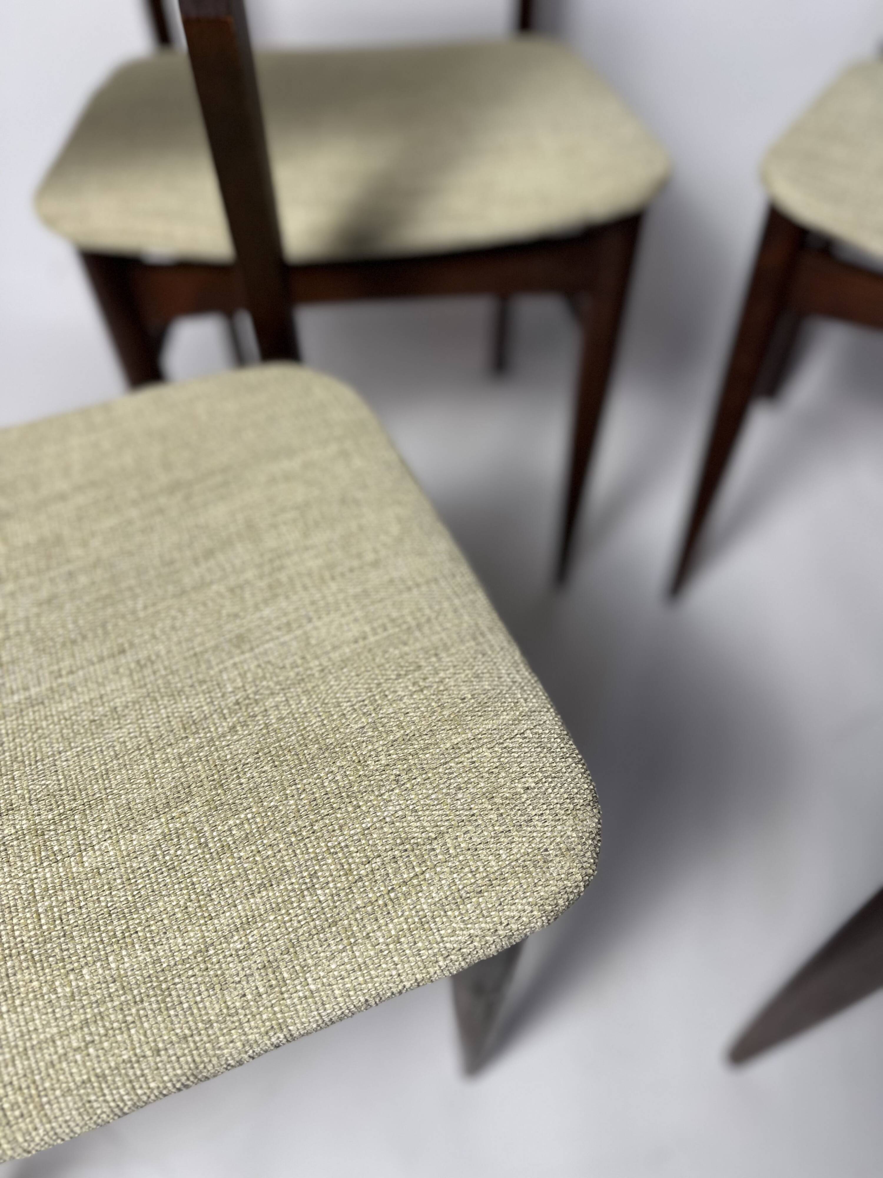 Set of 4 1950s Scandinavian style chairs.