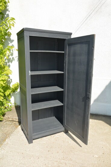Parisian wardrobe one door