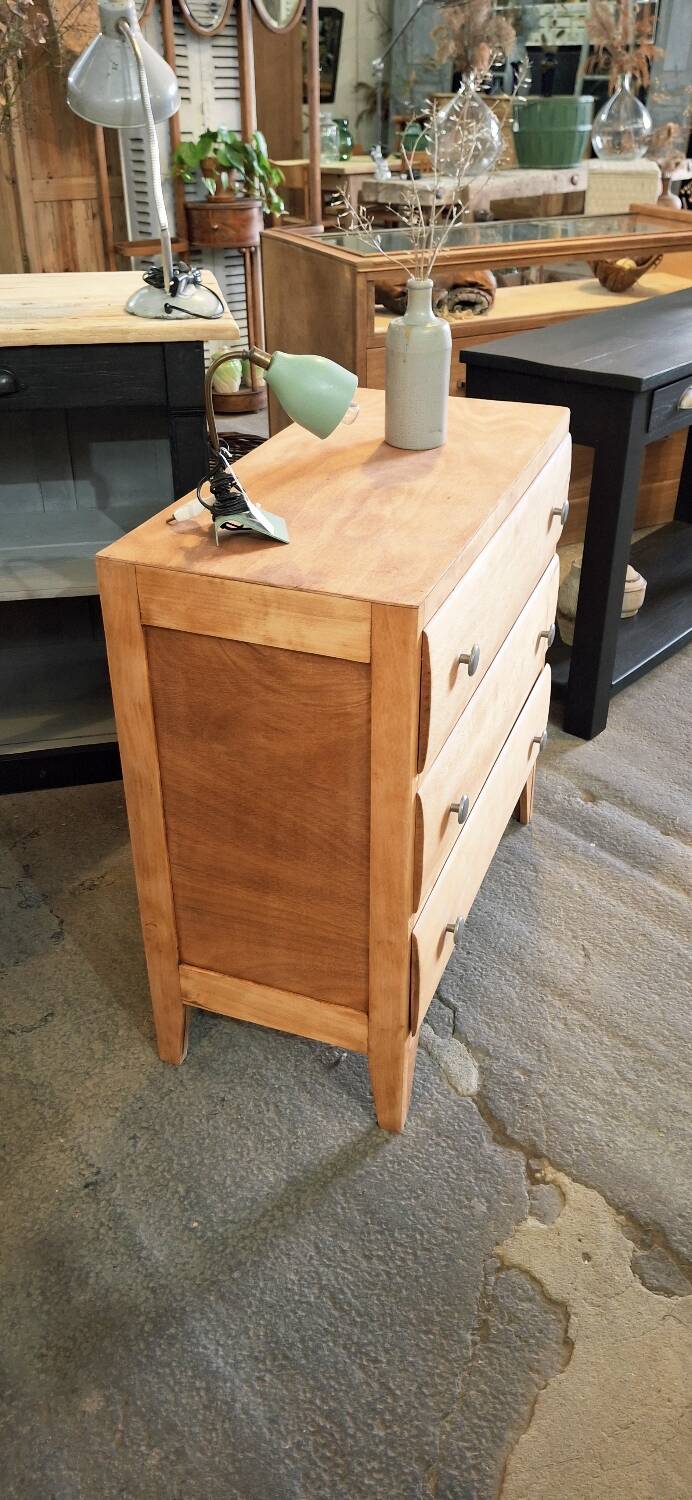 Vintage chest of drawers