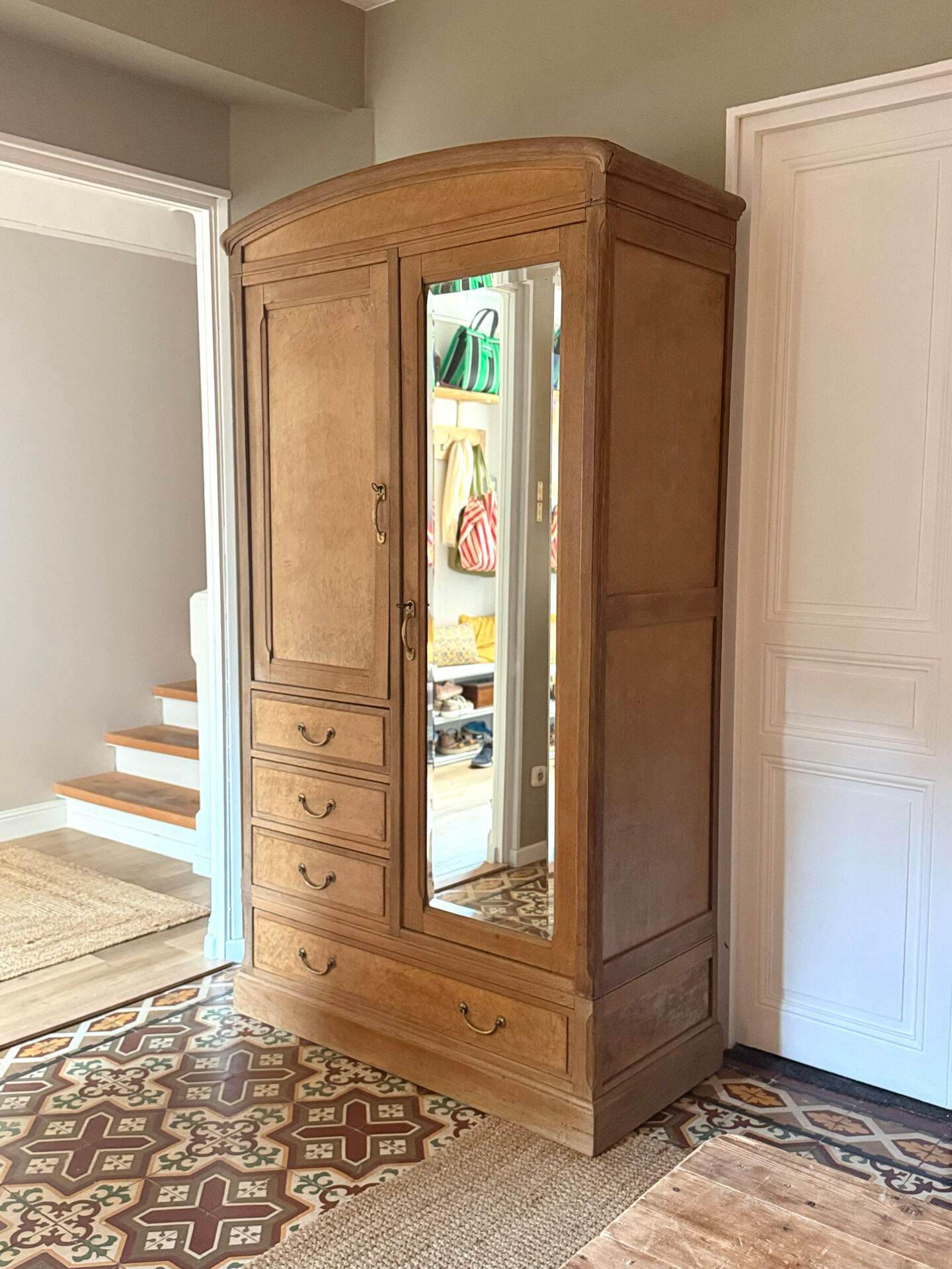 Armoire d’hôtel