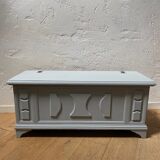 Light grey wood chest