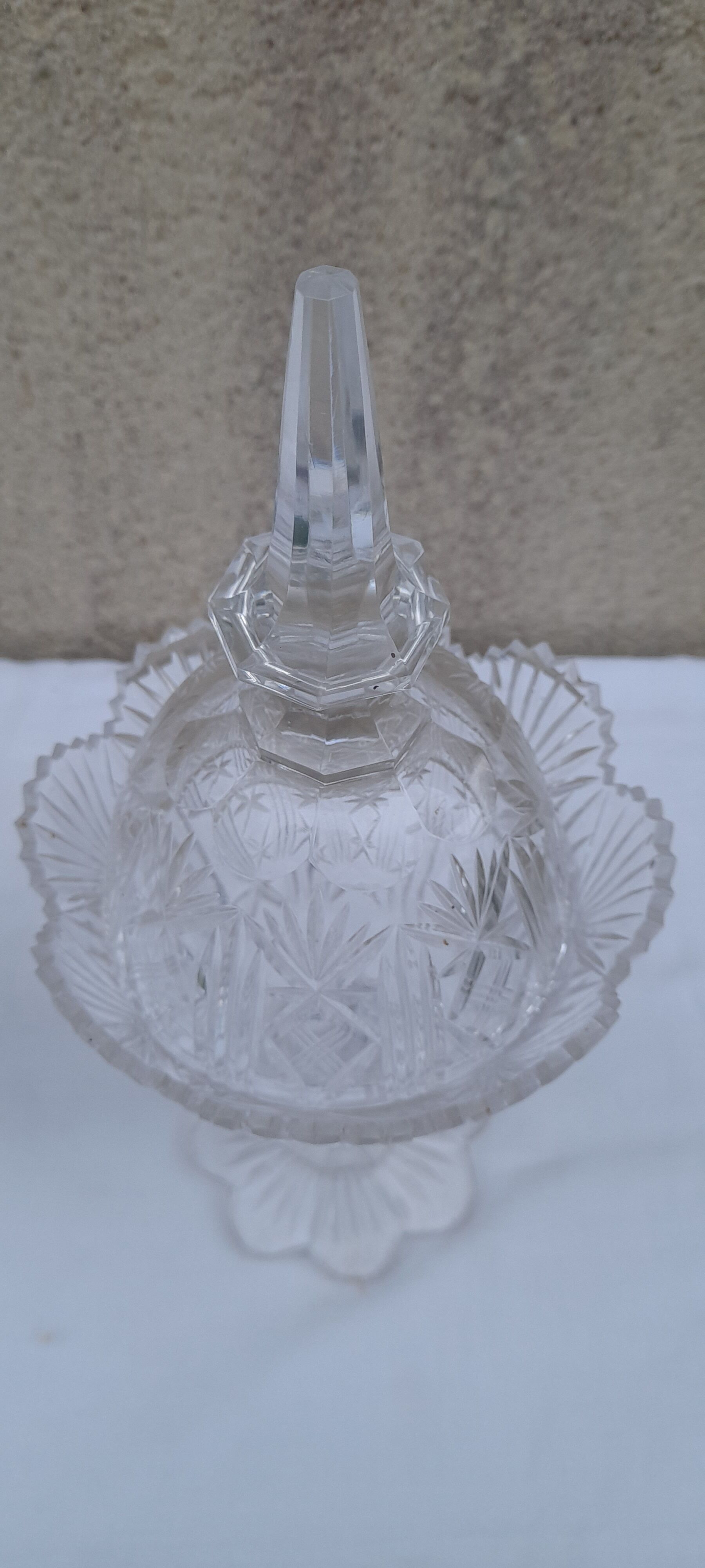 Bohemian cut crystal dredder