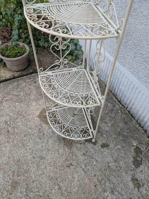 Wrought iron corner unit