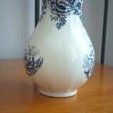 Porcelain creamer or milk pot