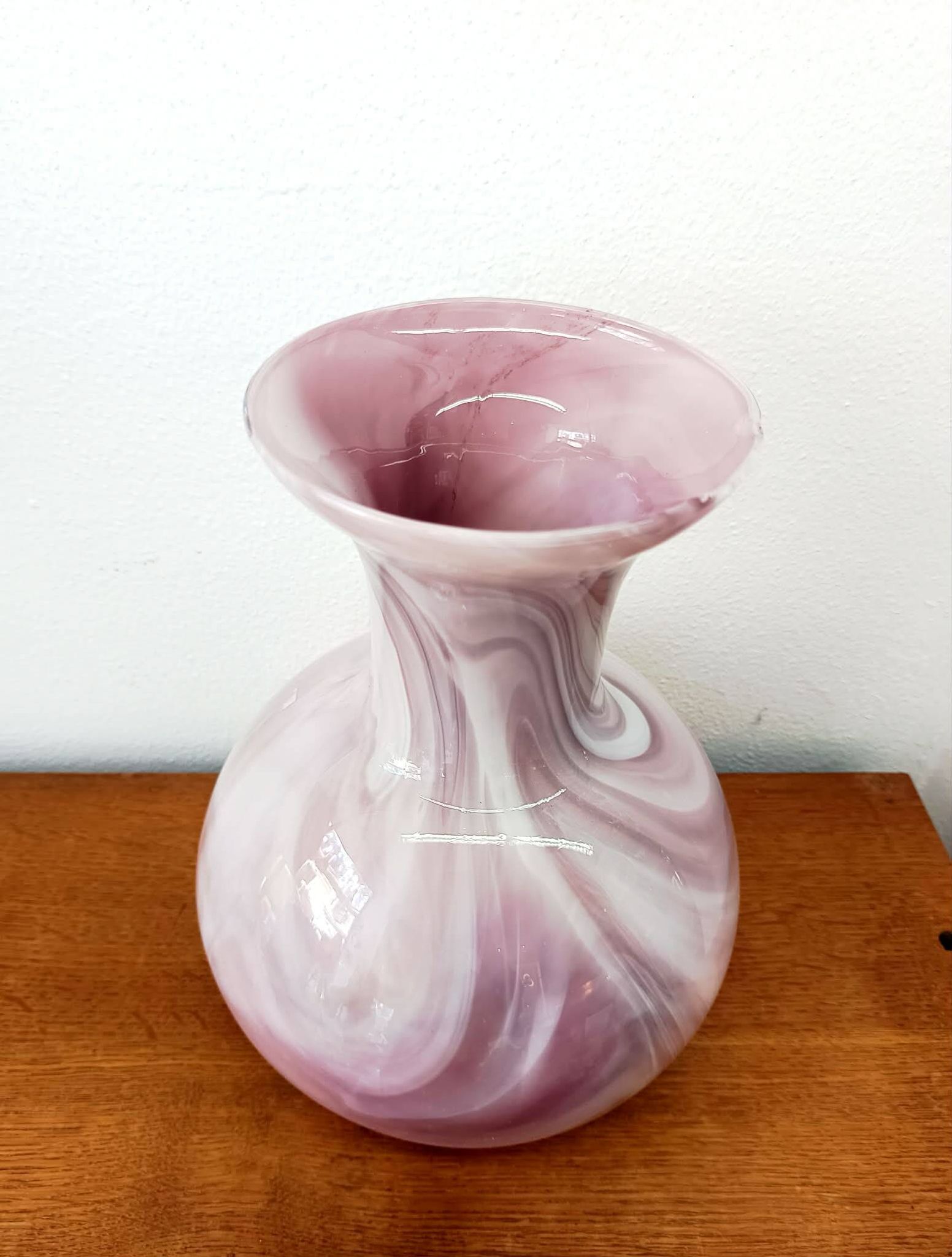 Vase style Murano en verre rose vintage