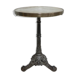 Bistro table with cast iron leg