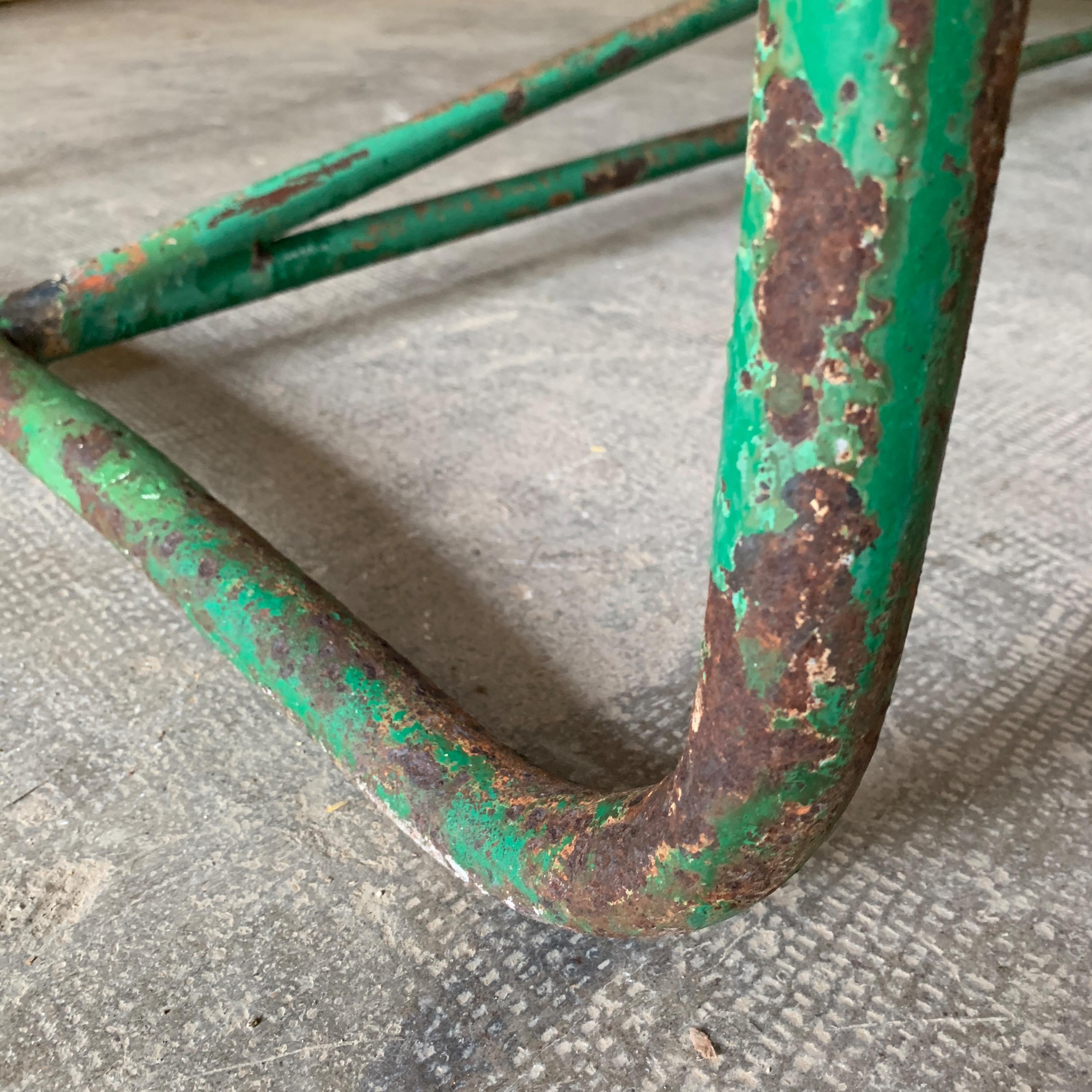 French table of 1950