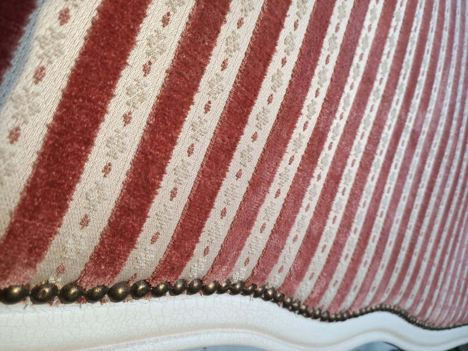 Upholstered bed