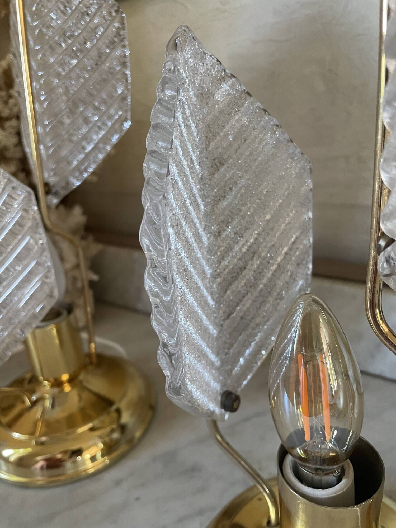 Paire de lampes métal doré et verre texturé, Mirasluz, 70’s