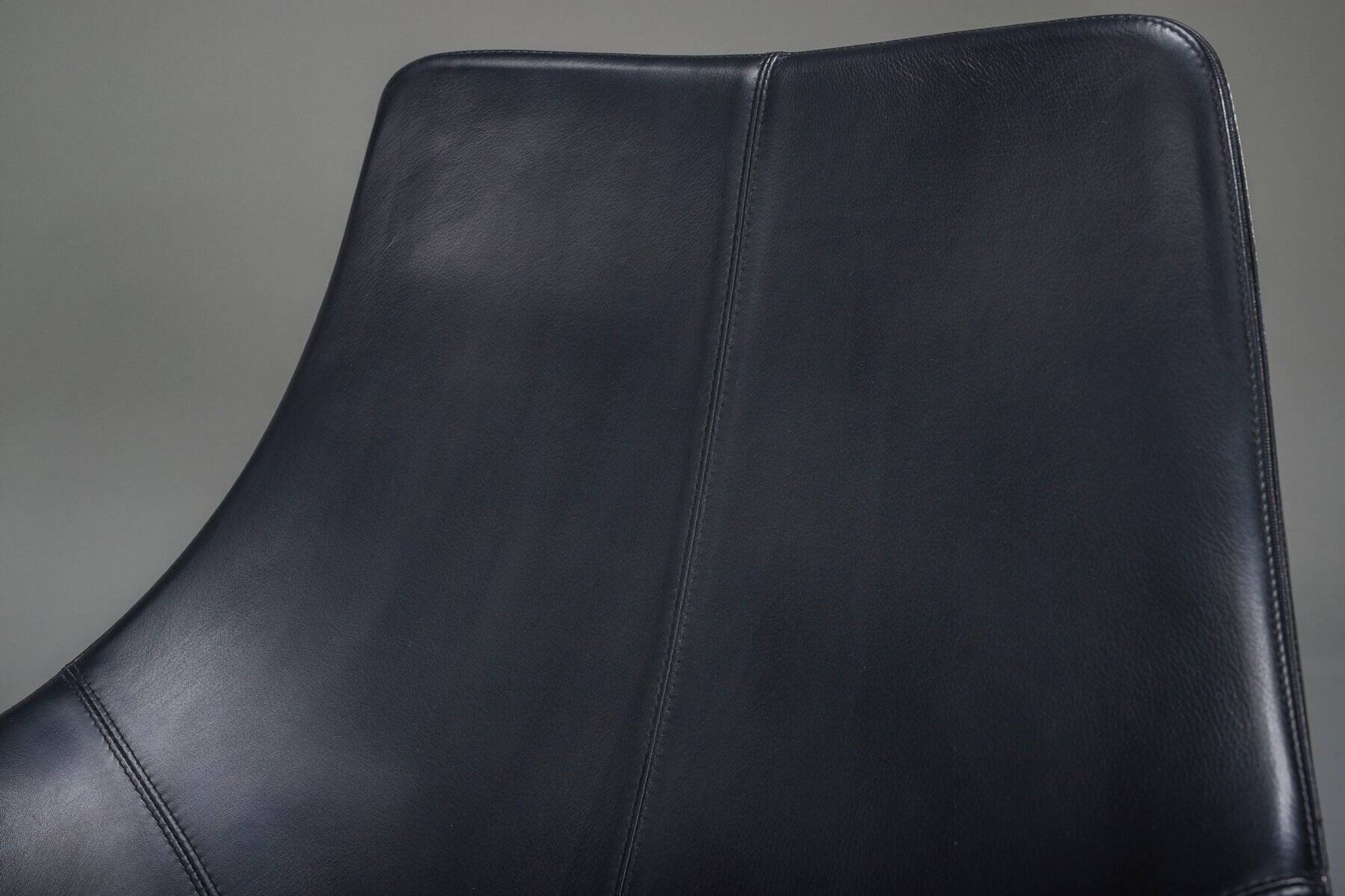 Set of leather armchairs by Rodolfo Dordoni for Matteo Grassi, 1990s