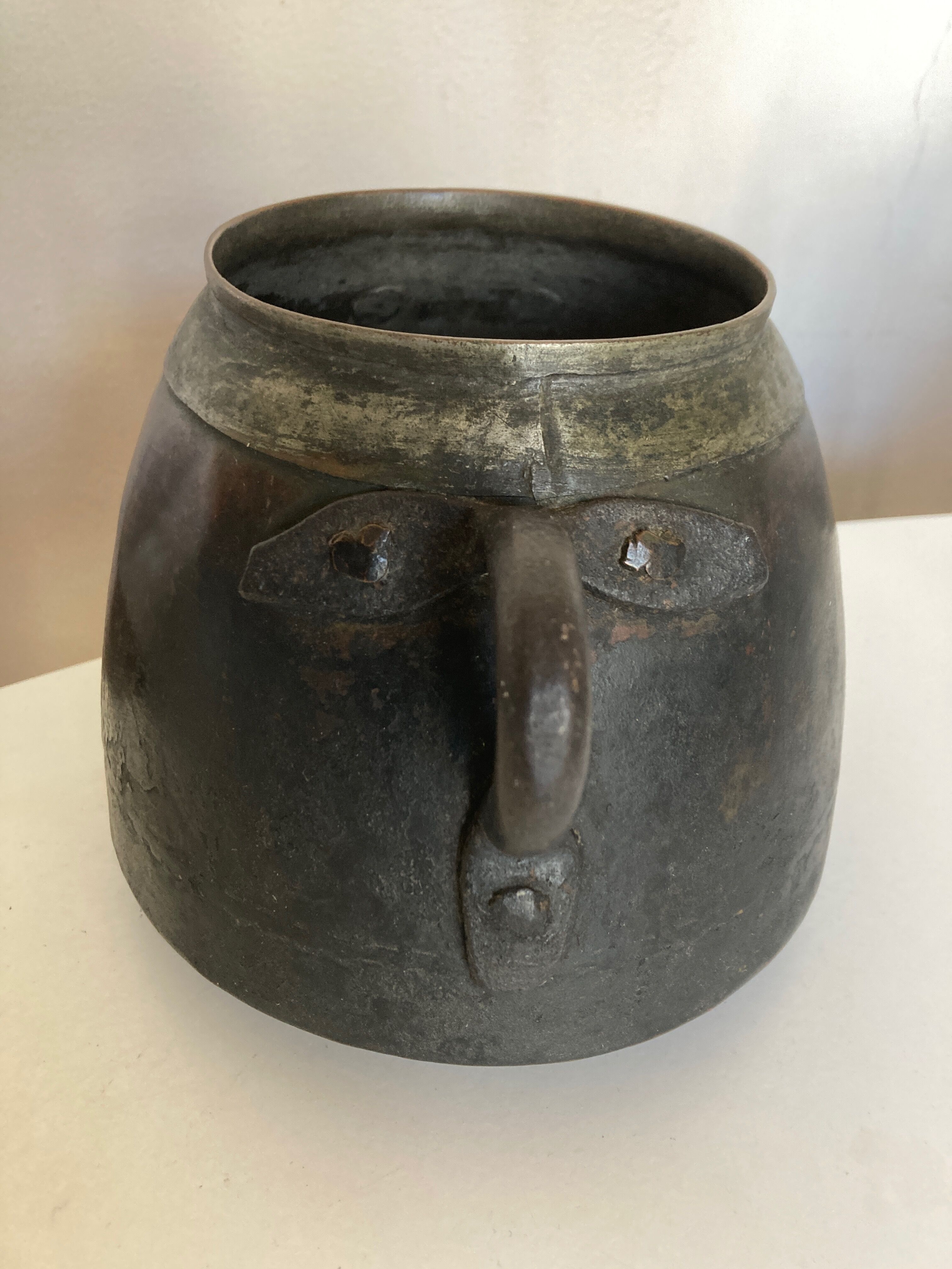 Pot cover vase face 1900 patina of origin