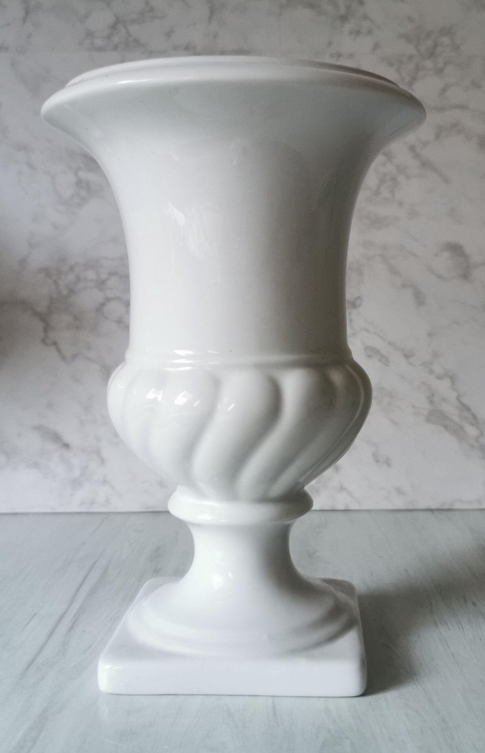 Medici porcelain vase