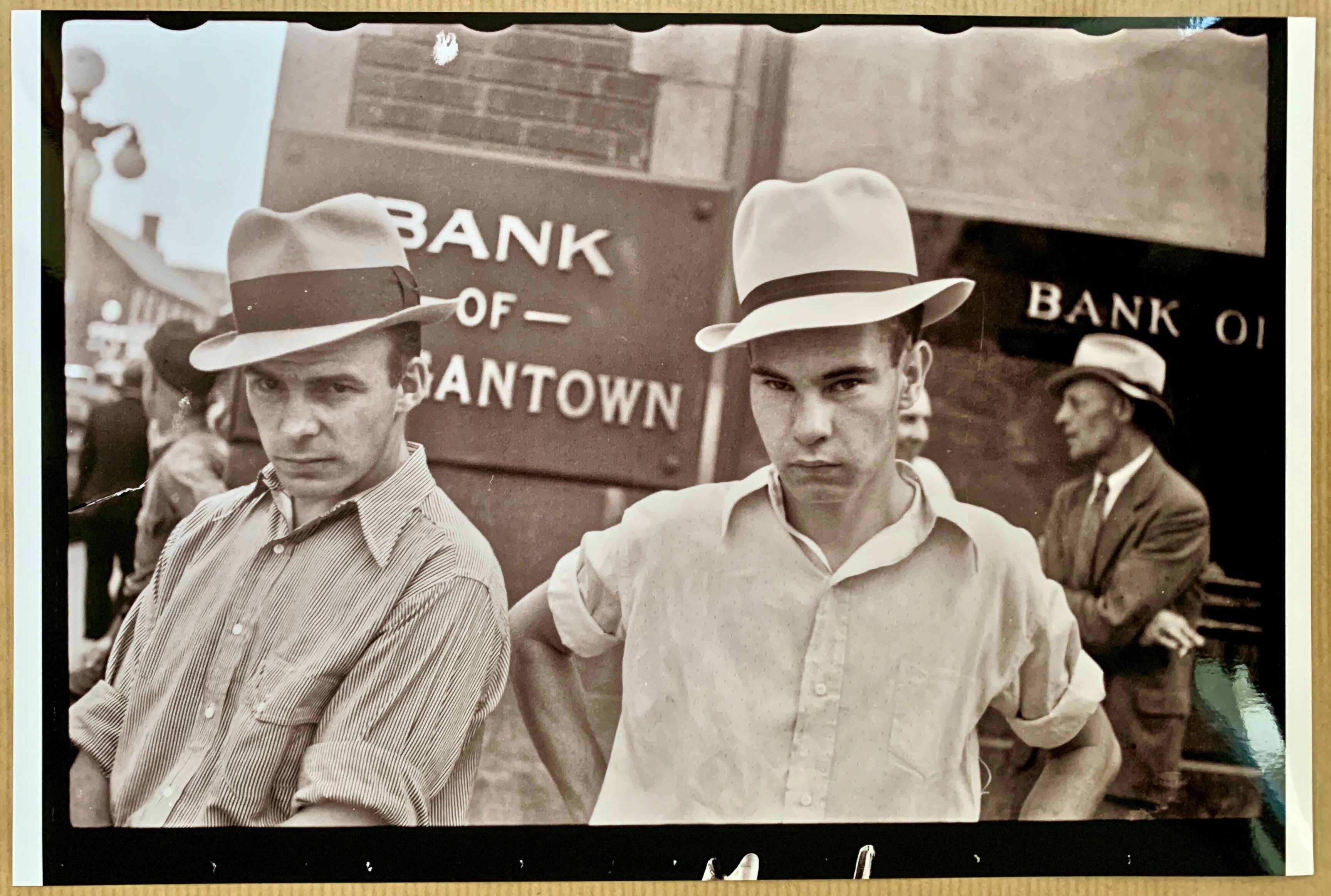 Walker Evans (1938) – Main Street, Morgantown (West Virginia)