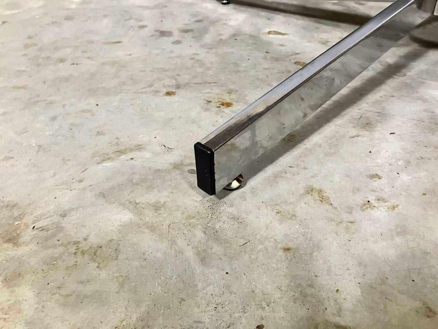 Table à manger ovale bureau chêne chromé