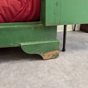 Buffet, confiturier en bois vert