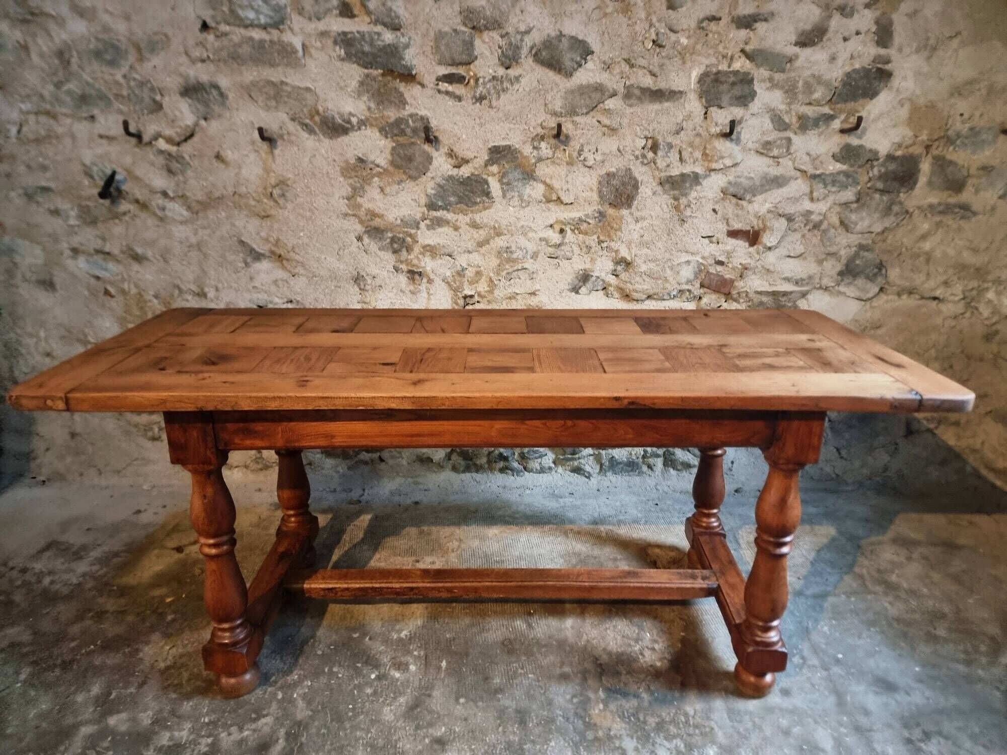 French farmhouse table in oak – 1950-1970 – Top made of solid blocks