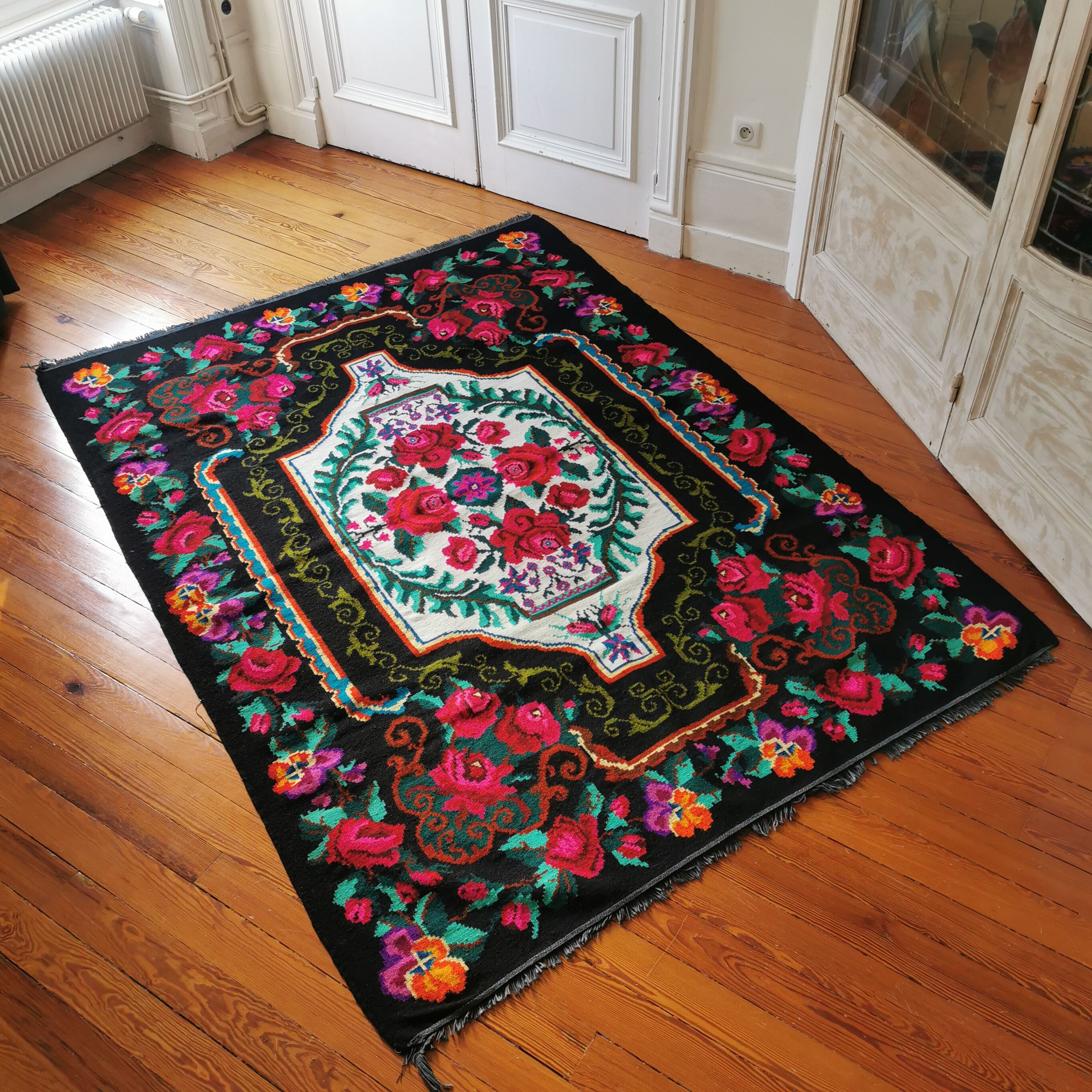 Moldovan kilim carpet